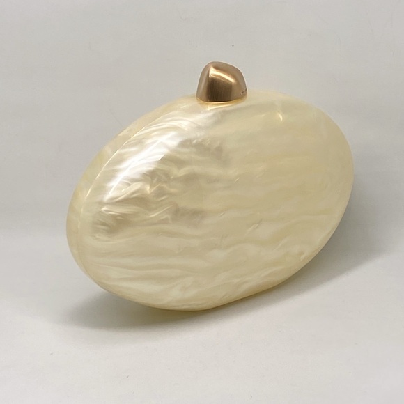 Cult Gaia Eviana Pearlized Clutch - Picture 4 of 12